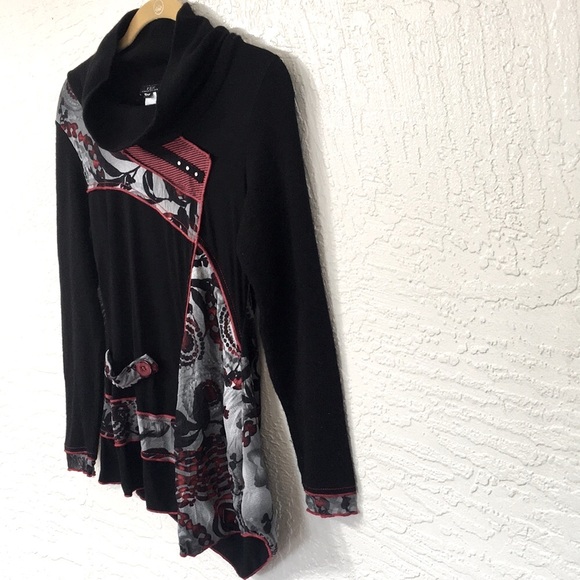 Vex Collection Cowl top black red gray studs! 34 - Picture 2 of 10